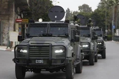 Xe bọc thép của lực lượng an ninh Palestine. (Nguồn: ynetnews.com)