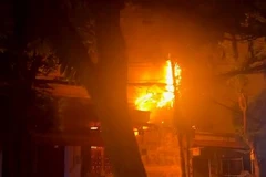 Khuyến cáo giải pháp an toàn phòng cháy khi để trẻ em ở nhà một mình