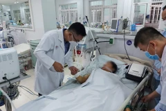 Tập trung nguồn lực cứu bệnh nhân ngộ độc do ăn cá chép muối ủ chua