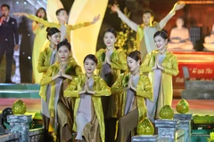 Các tiết mục biểu diễn trong Đêm nhạc Phật 'Vĩnh Nghiêm-Hào quang trí huệ.' (Ảnh: Danh Lam/TTXVN