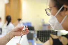 Ngày 26/2: Ca mắc mới COVID-19 gấp 10 lần bệnh nhân khỏi