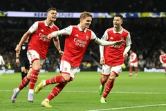Premier League: Arsenal bỏ xa Manchester City đến 8 điểm