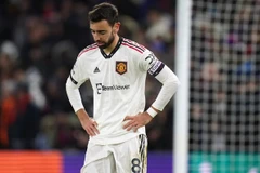 Manchester United đứt mạch thắng bởi siêu phẩm ở phút bù giờ