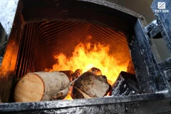 Sập lò đốt củi làm than tại Gia Lai, bốn công nhân phải nhập viện