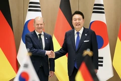 Thủ tướng Đức Olaf Scholz thăm Khu phi quân sự liên Triều