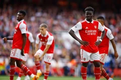 Arsenal 'đầu hàng' Man City trong cuộc đua vô địch Premier League