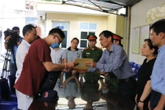 Hỏa hoạn ở Thổ Quan: Thăm hỏi, động viên gia đình có 3 người tử vong