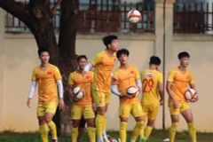 Đội tuyển U22 Việt Nam có buổi tập đầu tiên trên đất Campuchia