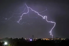 Lần đầu tiên dùng laser bảo vệ các cơ sở chiến lược khỏi sét