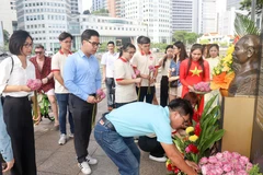 Kiều bào ở Thái Lan và Singapore ôn lại mốc son lịch sử của dân tộc