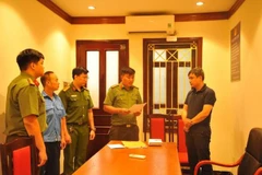 Khởi tố 3 bị can trong vụ vận chuyển trái phép tiền tệ qua biên giới