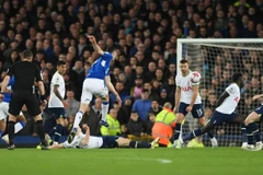 Tottenham đẩy Manchester United khỏi top 4 Premier League