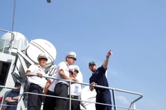 Hải quân Việt Nam luyện tập chung với Hải quân Hoàng gia Anh