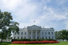 Tổng thống Obama ký dự luật chi tiêu trị giá 1.100 tỷ USD