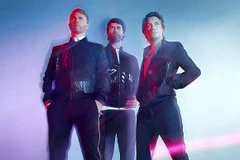 Ba thành viên Take That tái xuất với album mới mang tên "III"