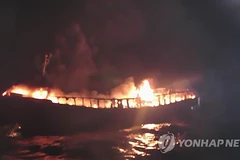 Xác định danh tính 2 thuyền viên Việt mất tích trong vụ cháy tàu cá