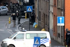 Các phần tử vũ trang bắt giữ con tin tại Bỉ ra đầu hàng