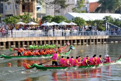 Lần đầu tổ chức đua thuyền trên kênh Nhiêu Lộc-Thị Nghè 