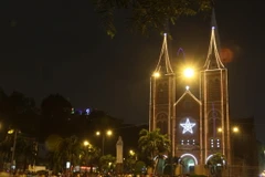 TP.HCM: Cấm xe tải trên một số tuyến trung tâm trong đêm Giáng sinh