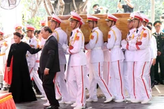 Chùm ảnh đưa linh cữu Đại tướng Lê Đức Anh về với Đất Mẹ