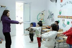 Một buổi học thể dục của lớp trẻ em nhiễm HIV/AIDS. (Ảnh: Quốc Khánh/TTXVN)