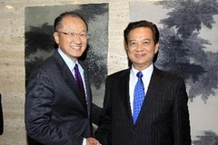 Thủ tướng Nguyễn Tấn Dũng gặp Chủ tịch WB Jim Yong Kim. (Ảnh: Đức Tám/TTXVN)