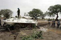 Lực lượng giữ gìn hòa bình của Liên hợp quốc và Liên minh châu Phi tại Sudan. (Nguồn: AFP/TTXVN)