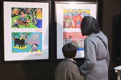Triển lãm tranh thiếu nhi Việt Nam tại Trung tâm Văn hóa Việt Nam tại Pháp. (Ảnh: Thu Hà/Vietnam+)
