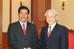 Tổng Bí thư Nguyễn Phú Trọng tiếp ông Bunpon Buttanavong, Ủy viên Bộ chính trị, Bí thư Trung ương, Chánh Văn phòng Trung ương Đảng NDCM Lào. (Ảnh: Trí Dũng/TTXVN)