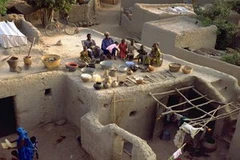 Hàng chục triệu người bị đẩy vào cảnh nghèo đói do ảnh hưởng của khủng hoảng tài chính toàn cầu. (Ảnh minh họa: Internet) 