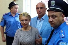Bà Yulia Tymoshenko tại tòa án ở Kiev, ngày 11/8/2011. (Nguồn: AFP/TTXVN)