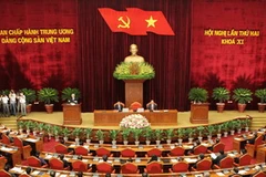 Lễ bế mạc Hội nghị lần thứ hai Ban Chấp hành Trung ương Đảng Cộng sản Việt Nam khóa XI. (Ảnh: Trí Dũng/TTXVN)