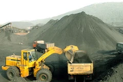 Sản xuất than ở Công ty than Mạo Khê. (Ảnh: Nguyễn Đán/TTXVN) 