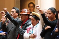 Các bộ trưởng mới của Bolivia tuyên thệ nhậm chức. (Ảnh: AP)