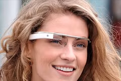 Đối thủ với Google Project Glass tại CES 2013