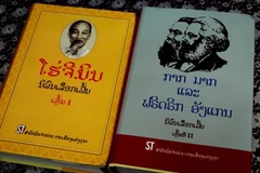 Tuyển tập sách. (Ảnh: Hoàng Chương/Vietnam+)