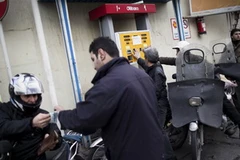 Tại một điểm bán xăng ở thủ đô Tehran ngày 19/2. (Nguồn: AFP/TTXVN)
