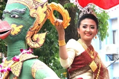 Nàng Xảng khản thủ đô Vientiane 2013. (Ảnh: Hoàng Chương/Vietnam+)