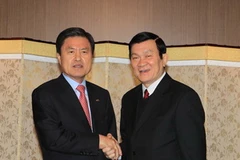 Chủ tịch nước Trương Tấn Sang tiếp ông Hur Nam-Sik, Thị trưởng thành phố Busan, đến chào. (Ảnh: Nguyễn Khang/TTXVN)