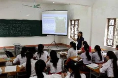 Giảng dạy tại trường Phổ thông Dân tộc nội trú số 1 tỉnh Nghệ An. (Ảnh: Quý Trung/TTXVN)