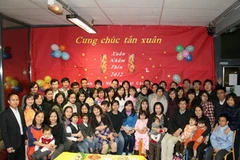 Cộng đồng ACE Cachan gặp mặt đầu Xuân. (Ảnh: Trung Dũng/Vietnam+)