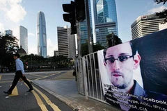 Một banner ủng hộ Snowden trên đường phố Hong Kong. (Nguồn: businessweek.com)