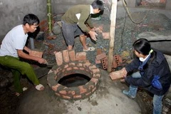 Khí sinh học tại một hộ gia đình ở Ninh Bình. (Ảnh: Đình Huệ/TTXVN)