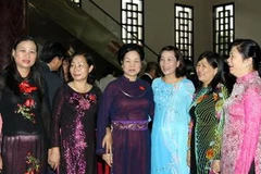 Các nữ đại biểu dự Kỳ họp thứ ba, Quốc hội khóa XIII. (Ảnh: Trọng Đức/TTXVN)