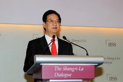 Thủ tướng Nguyễn Tấn Dũng đọc diễn văn khai mạc Đối thoại Shangri-La lần thứ 12. (Ảnh: Đức Tám/TTXVN)