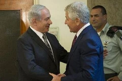 Thủ tướng Israel Benjamin Netanyahu (trái) và Bộ trưởng Chuck Hagel (phải) trước cuộc gặp. (Nguồn: AFP/TTXVN)