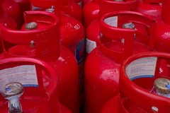Các bình gas của Long Phụng. (Ảnh: Cao Nguyên/Vietnam+)