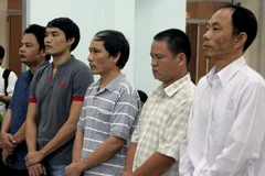 Xét xử 4 cán bộ công an thu giữ và bán trầm hương trái phép