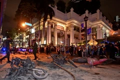 Hiện trường vụ nổ sát đền thờ Erawan. (Nguồn: AFP/TTXVN)