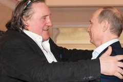 Ngôi sao điện ảnh người Pháp Gerard Depardieu và Tổng thống Nga Vladimir Putin. (Nguồn: Reuters)